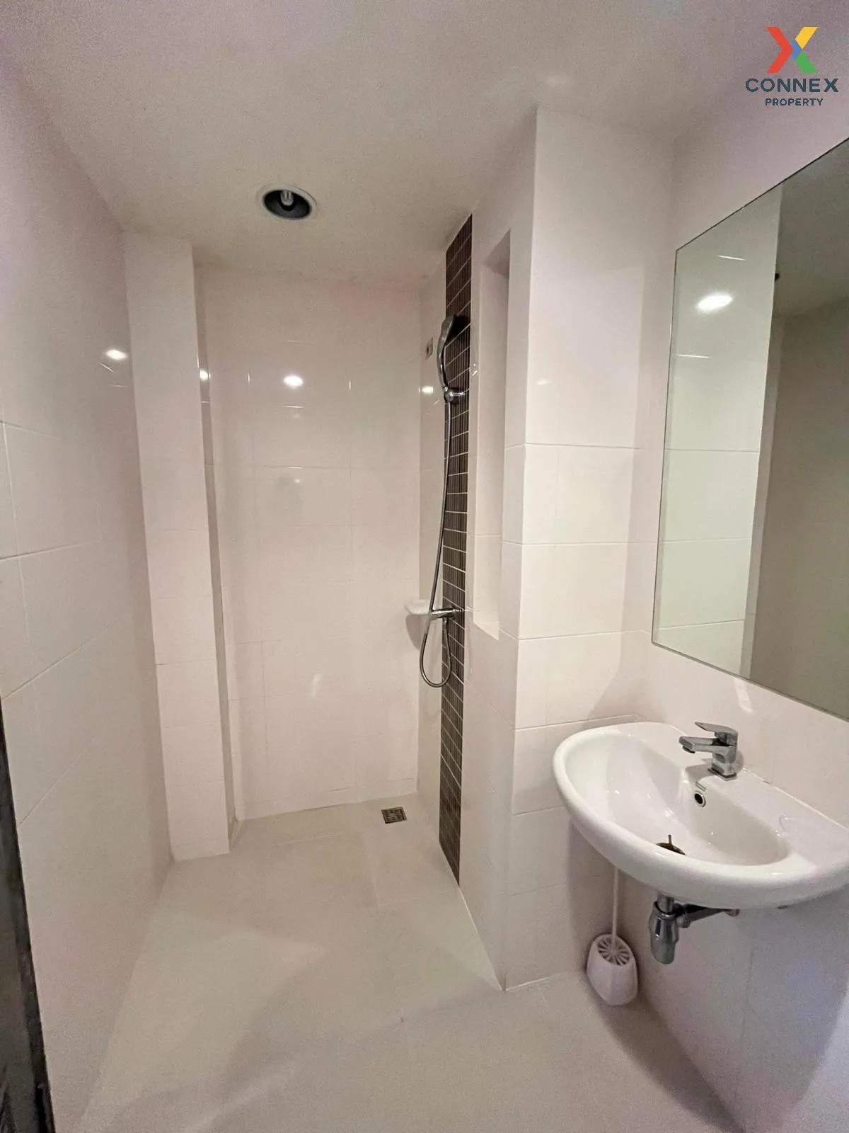 ขายคอนโด  พรีเซนต์ คอนโด เอกชัย 32 จอมทอง เขต บางขุนเทียน กรุงเทพ