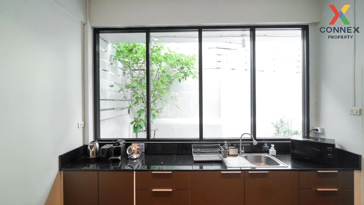 For Rent 2 - storey townhouse in Soi Thara Rom 2 Thonglor Bangkok 4