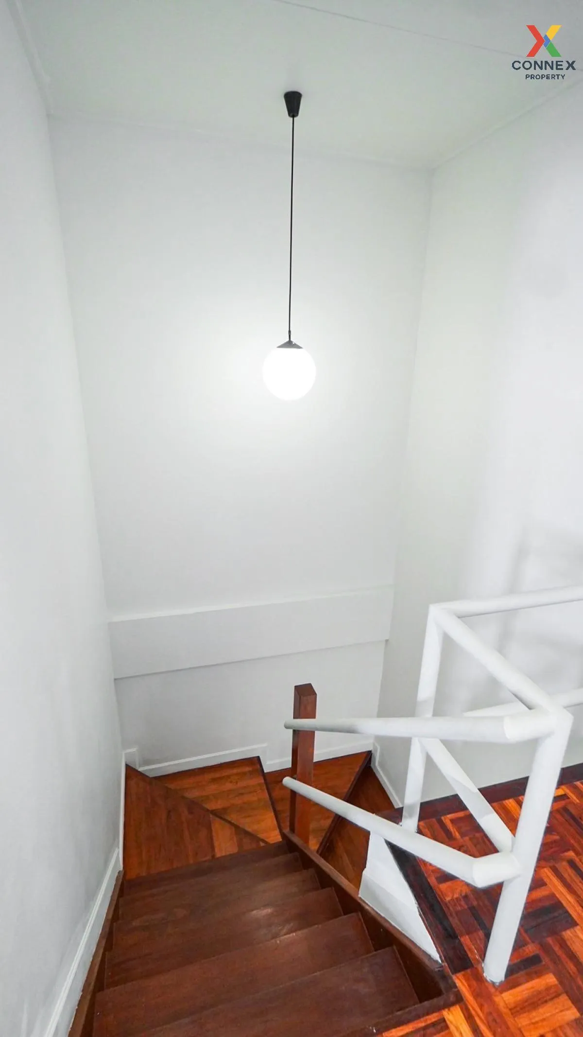 For Rent 2 - storey townhouse in Soi Thara Rom 2 Thonglor Bangkok