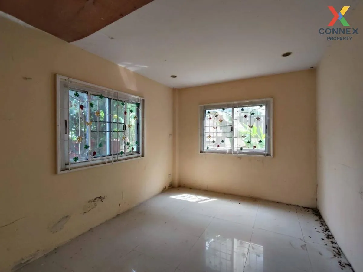 For Sale House , Siwarat 7 , Khlong Yong , mueang Nakhon Pathom ,
