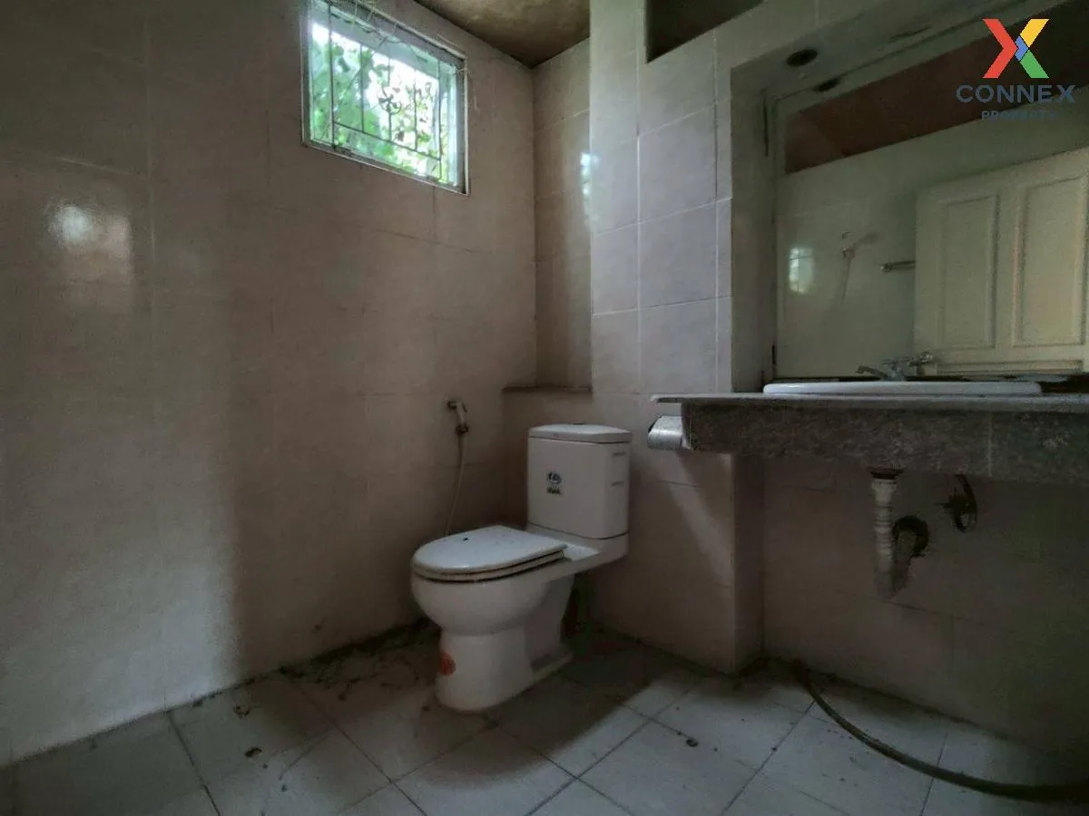 For Sale House , Siwarat 7 , Khlong Yong , mueang Nakhon Pathom ,