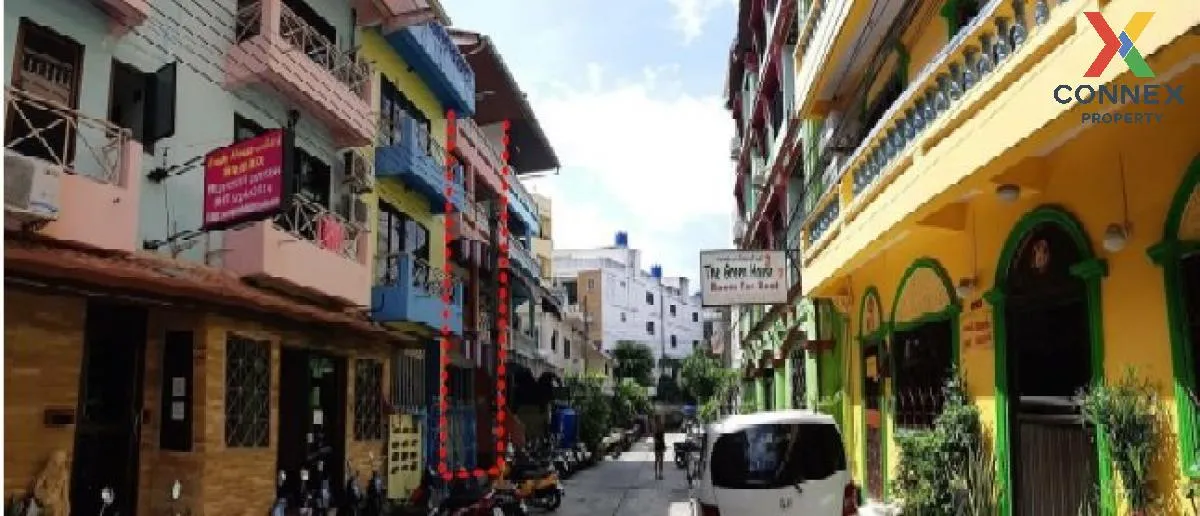 For Sale 3 - storey commercial building 48.50 square meters floor 2