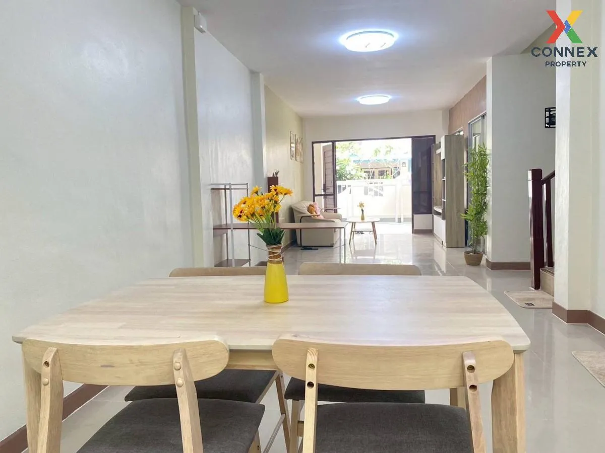 For Sale Townhouse/Townhome  , Phanason Villa Praeksa , newly ren