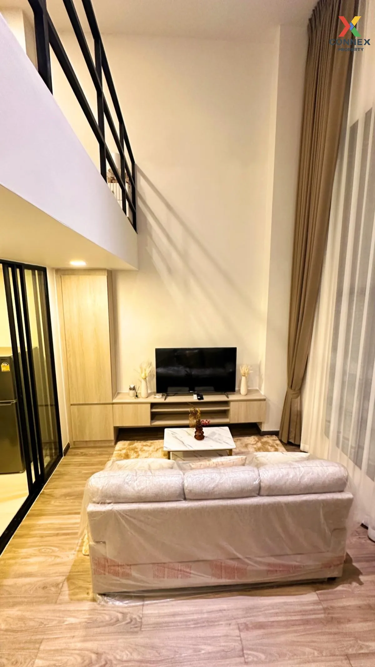 เช่าคอนโด  เดอะ คอลเล็ค รัชดา 32 ห้องมุม  แขวงจันทรเกษม เขต จตุจั 1