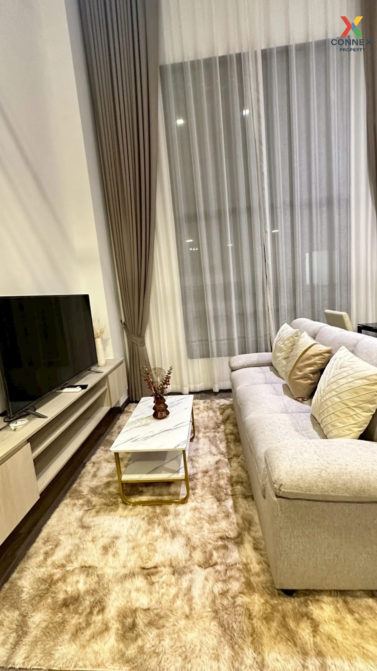 เช่าคอนโด  เดอะ คอลเล็ค รัชดา 32 ห้องมุม  แขวงจันทรเกษม เขต จตุจั 2