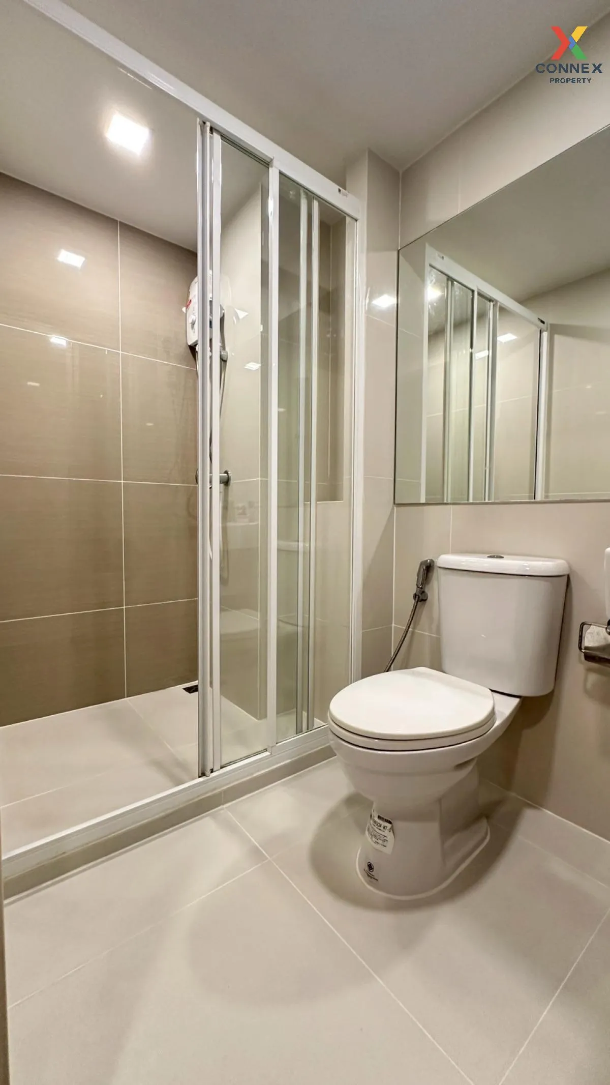 เช่าคอนโด  เดอะ คอลเล็ค รัชดา 32 ห้องมุม  แขวงจันทรเกษม เขต จตุจั