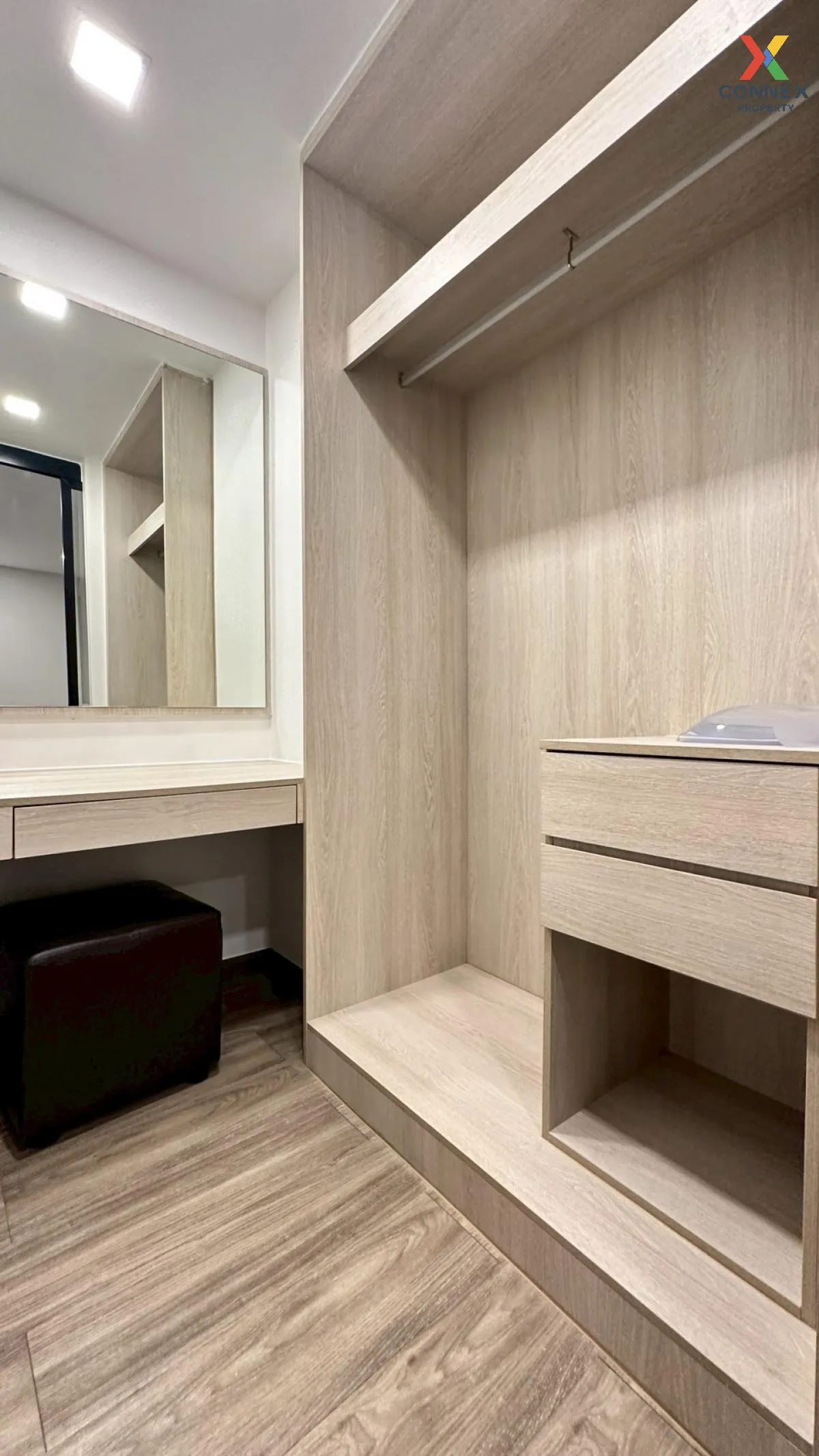 เช่าคอนโด  เดอะ คอลเล็ค รัชดา 32 ห้องมุม  แขวงจันทรเกษม เขต จตุจั