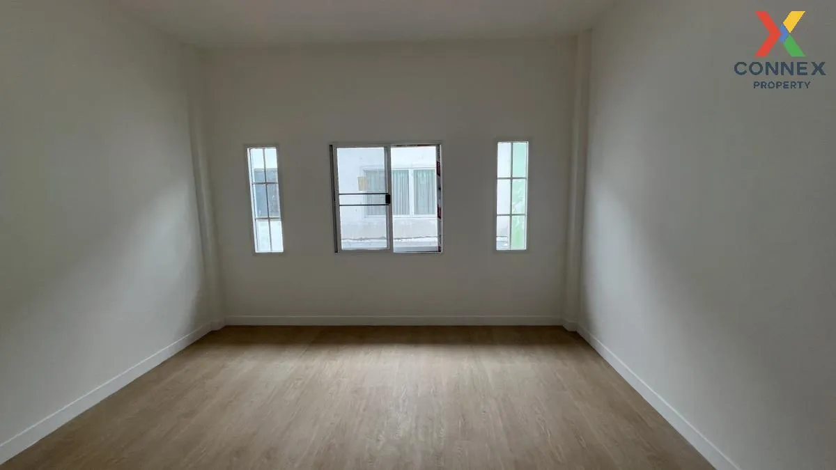 For Sale Townhouse/Townhome  , Klang Soi Village 2 , O Ngoen , Sa