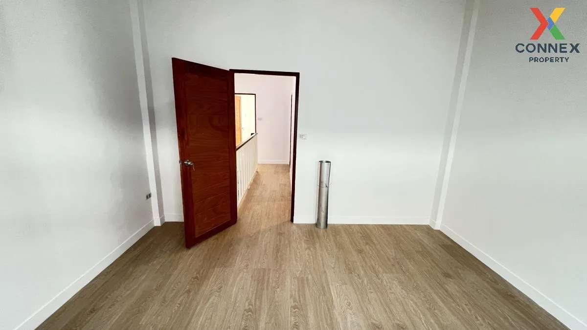 For Sale Townhouse/Townhome  , Klang Soi Village 2 , O Ngoen , Sa