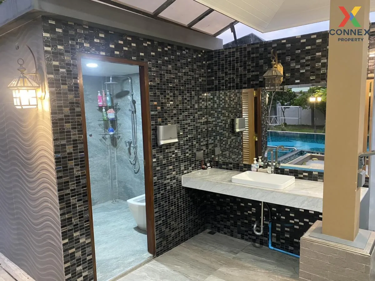 For Sale 2 - storey single house with 1 rai Thung Song Hong , Lak