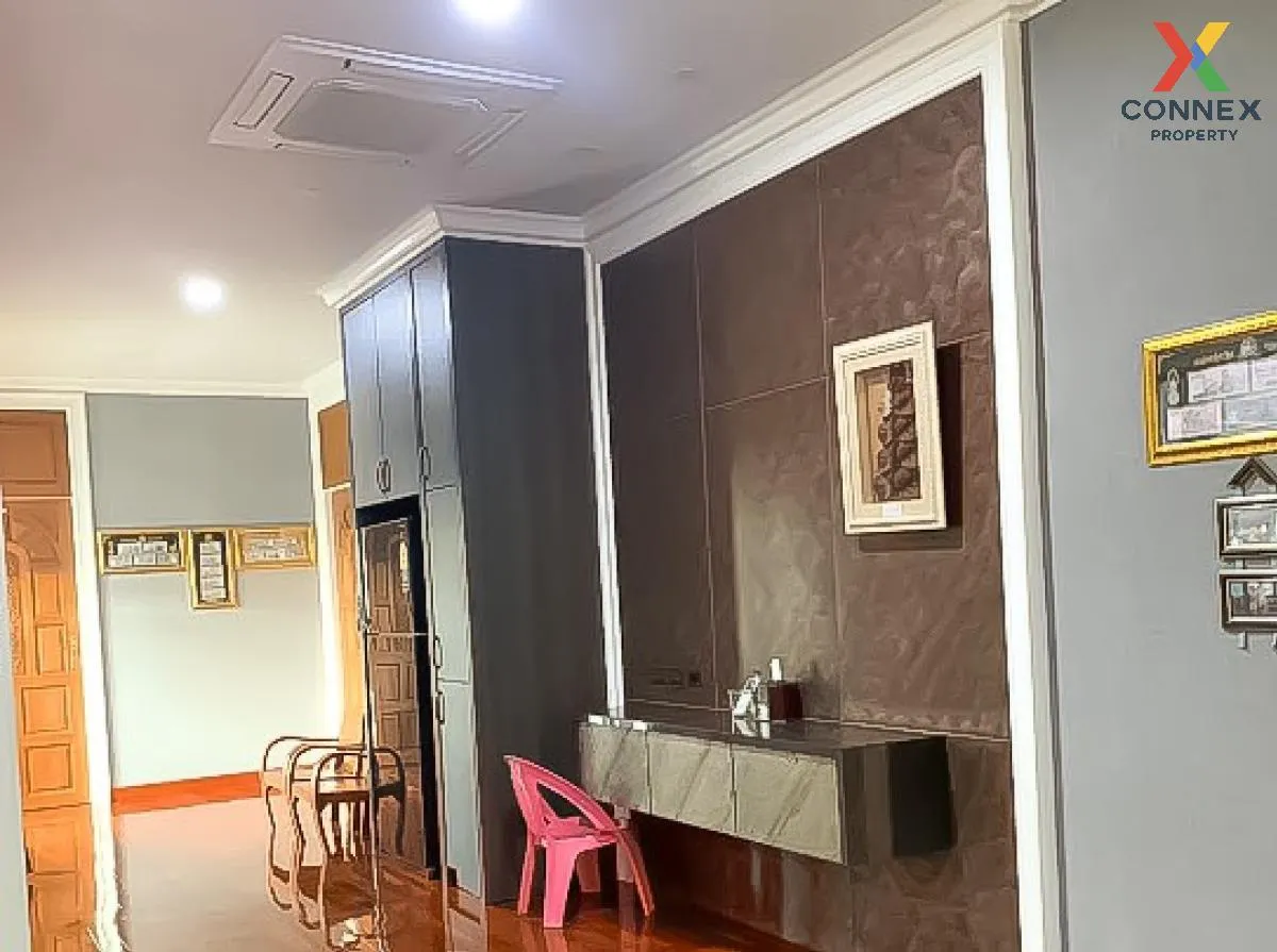 For Sale 2 - storey single house with 1 rai Thung Song Hong , Lak