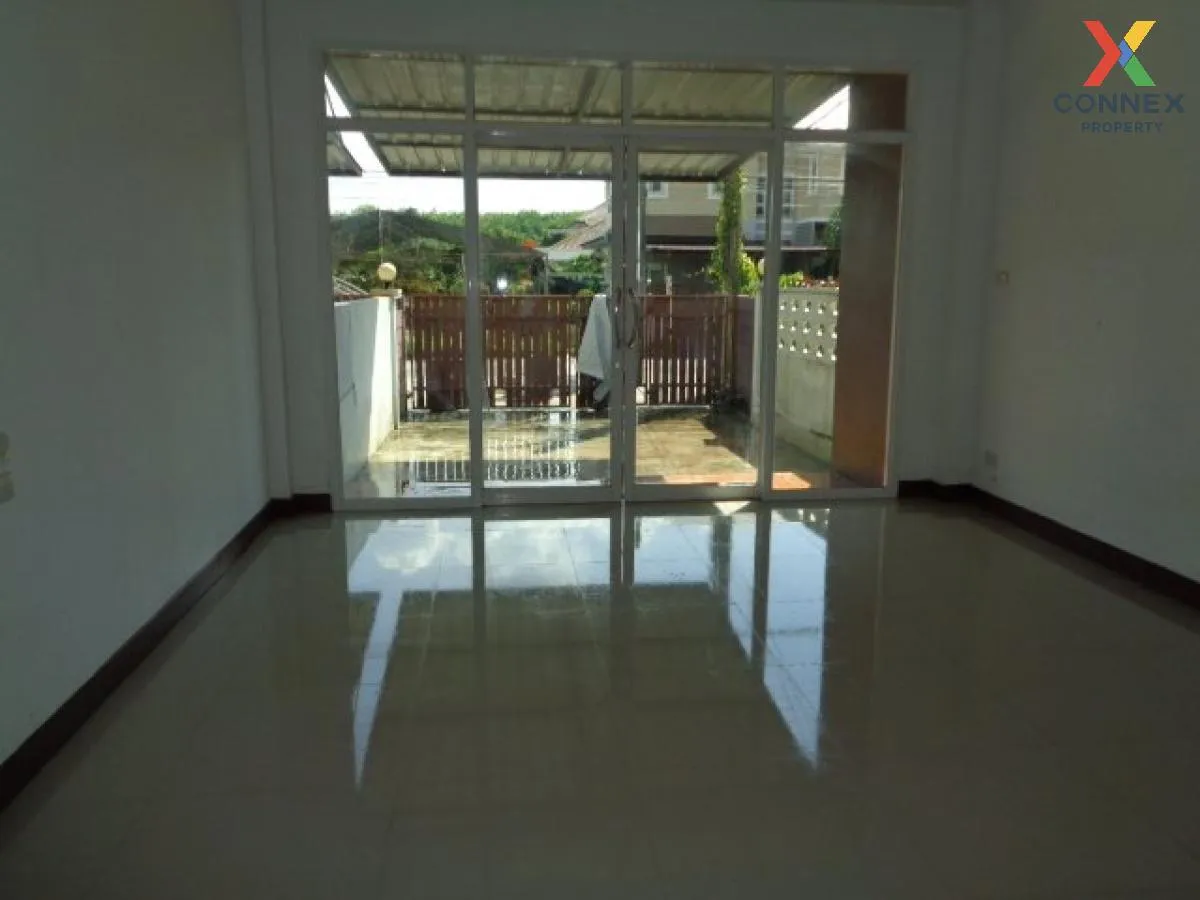For Sale 2 - storey townhouse 22.5 square wa corner house Hat Yai 1