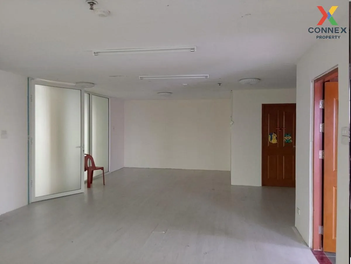 ขายคอนโด  มาสเตอร์ วิว เอ็กเซ็กคิวทีฟ เพลส BTS-กรุงธนบุรี บางลำภู 2