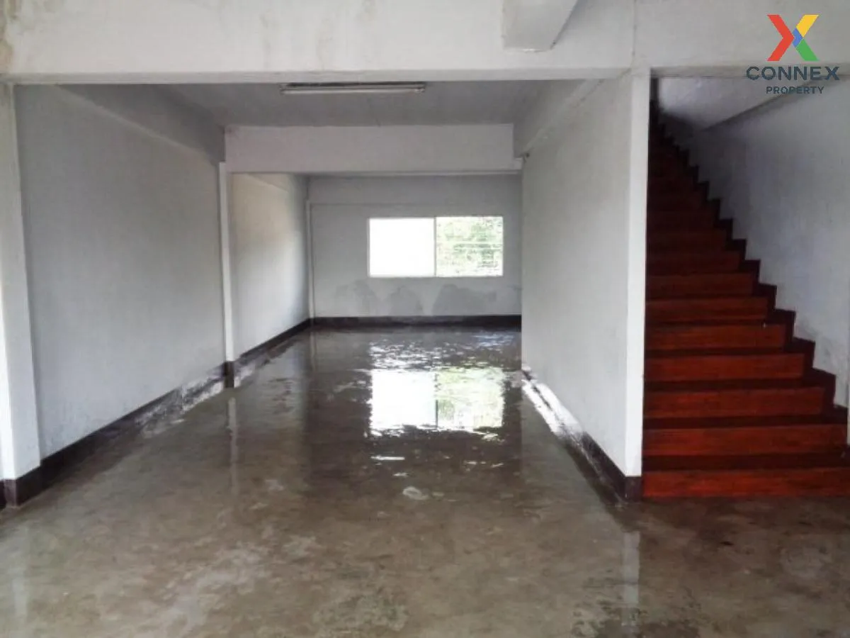 For Sale Commercial building, Chiang Mai, 260 sq m., Yang Neng, S 2