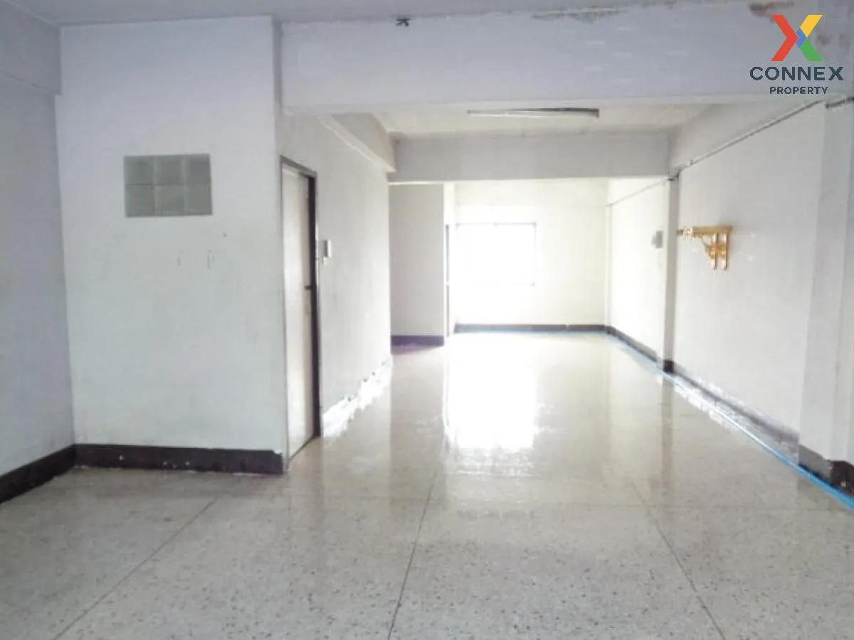 For Sale Commercial building, Chiang Mai, 260 sq m., Yang Neng, S 3