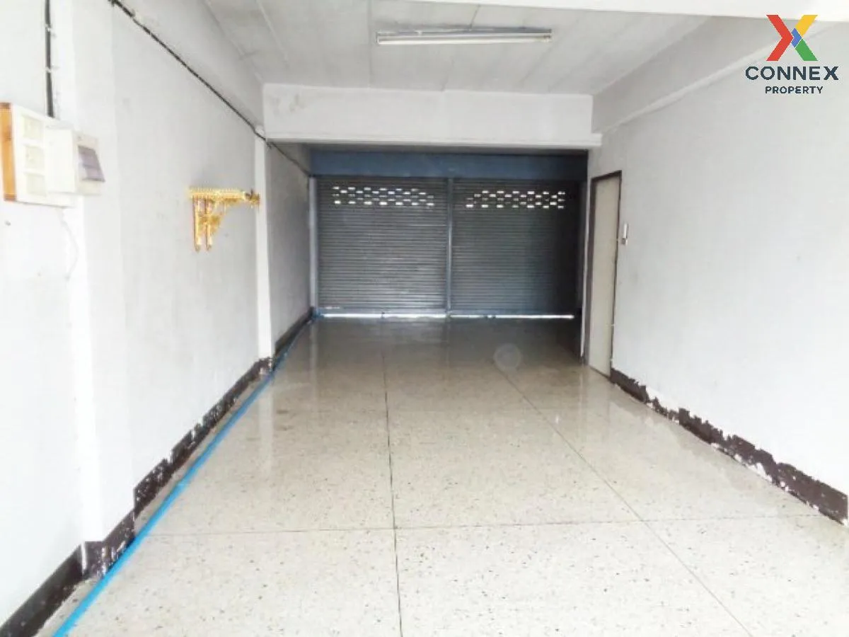 For Sale Commercial building, Chiang Mai, 260 sq m., Yang Neng, S