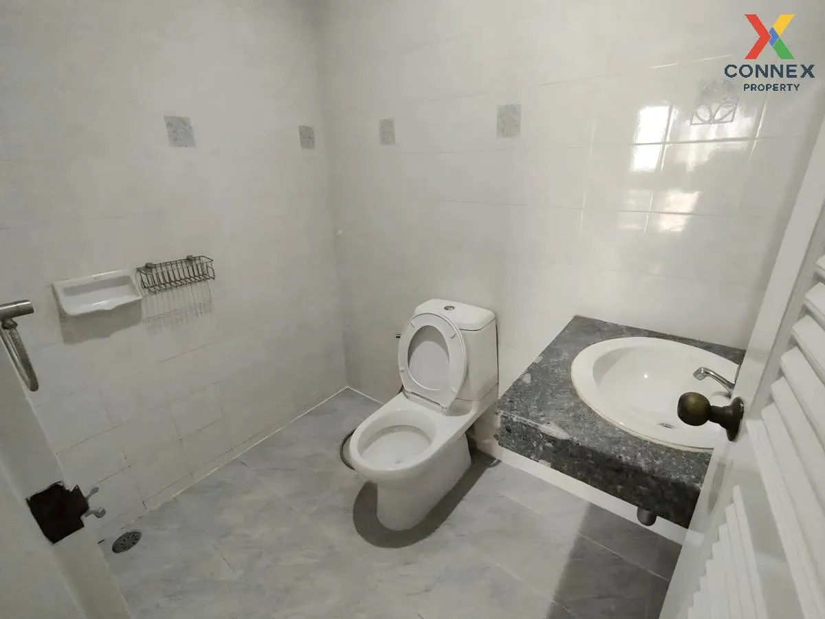 ขายบ้านเดี่ยว พร้อมห้องเช่า 11 ห้อง ซอยเพชรเกษม 79 ห้องมุม หน้ากว