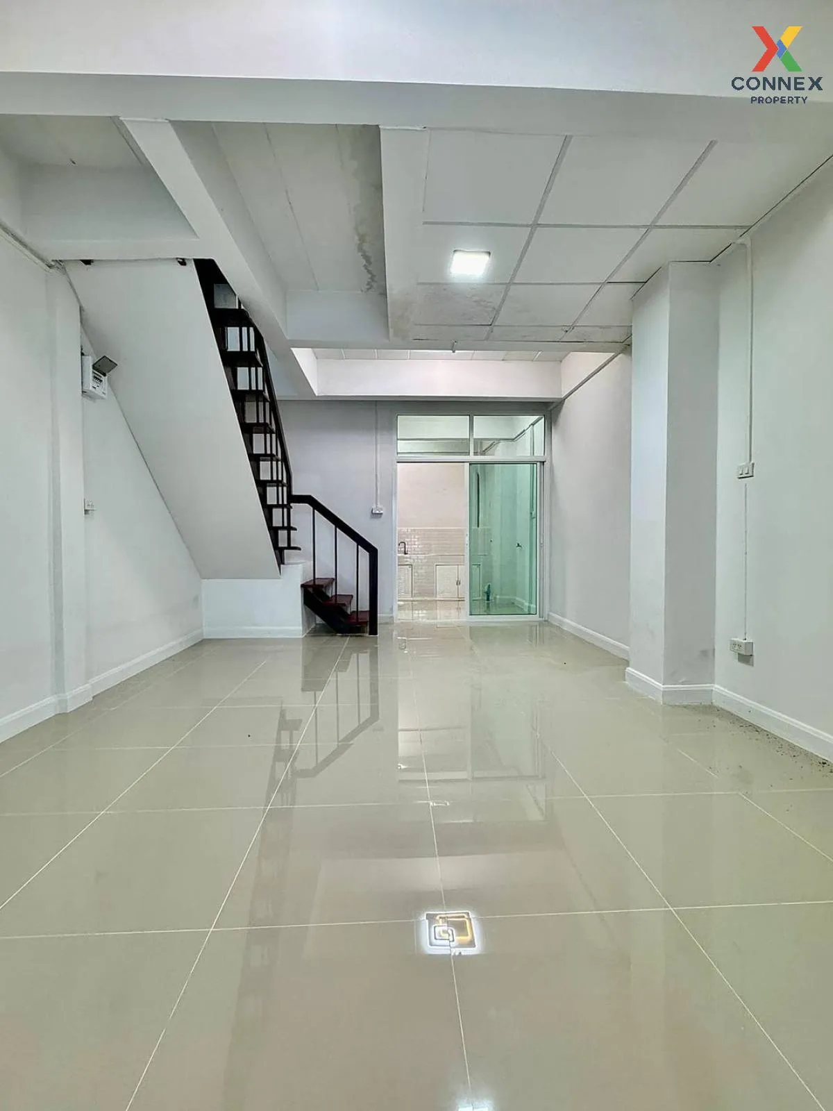 ขายทาวน์เฮ้าส์/ทาวน์โฮม  อัมพรไพศาล ปากเกร็ด รีโนเวทใหม่ MRT-เลี่