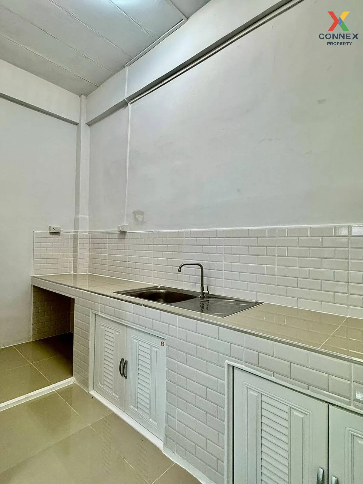 ขายทาวน์เฮ้าส์/ทาวน์โฮม  อัมพรไพศาล ปากเกร็ด รีโนเวทใหม่ MRT-เลี่