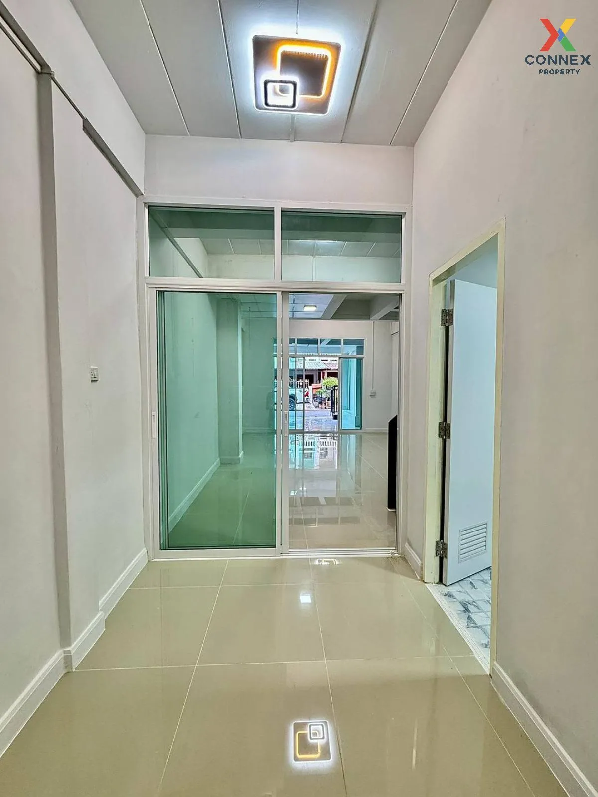 ขายทาวน์เฮ้าส์/ทาวน์โฮม  อัมพรไพศาล ปากเกร็ด รีโนเวทใหม่ MRT-เลี่