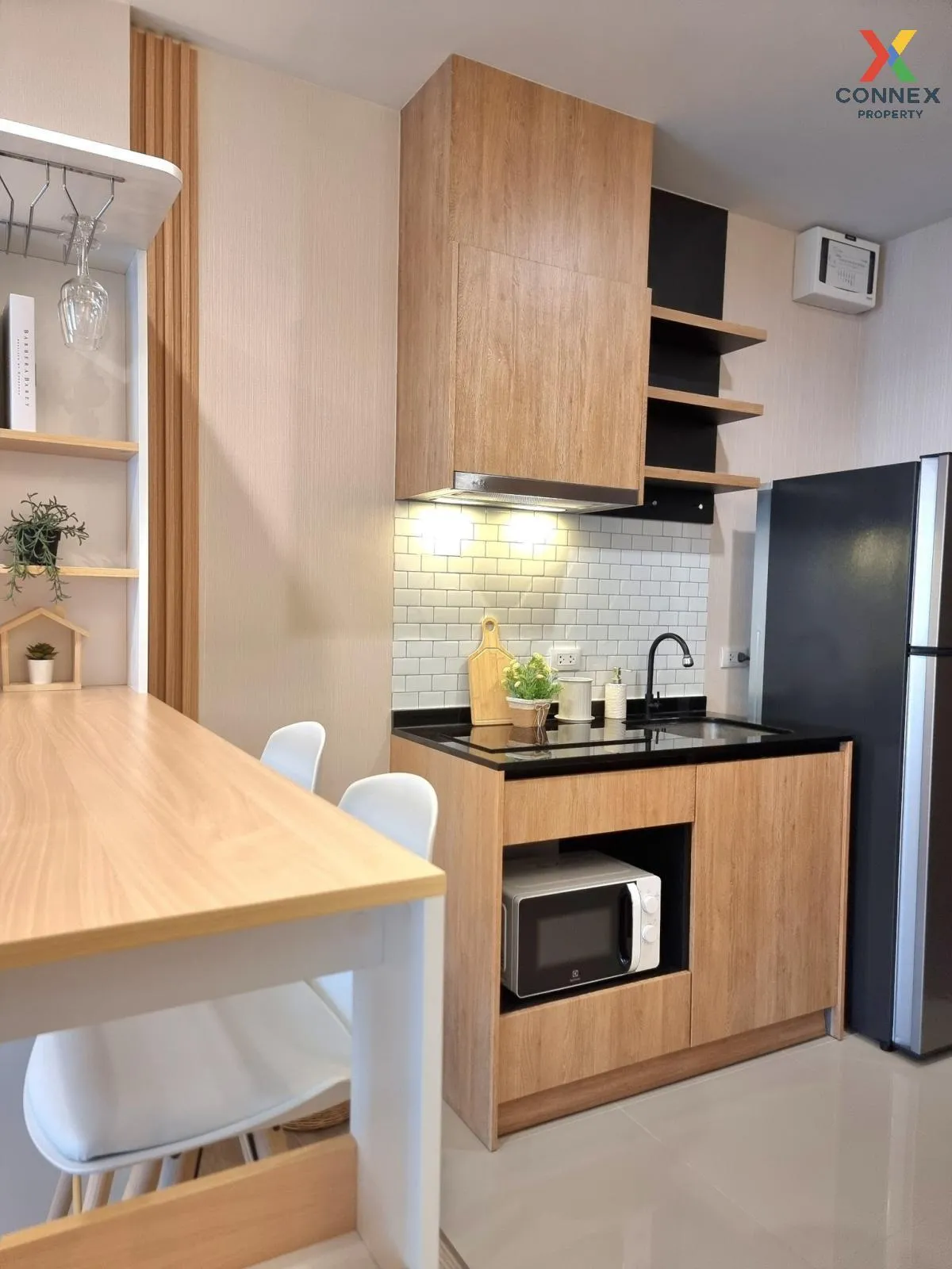 เช่าคอนโด  เดอะ เบส เพชรบุรี - ทองหล่อ MRT-เพชรบุรี บางกะปิ เขต ห 3