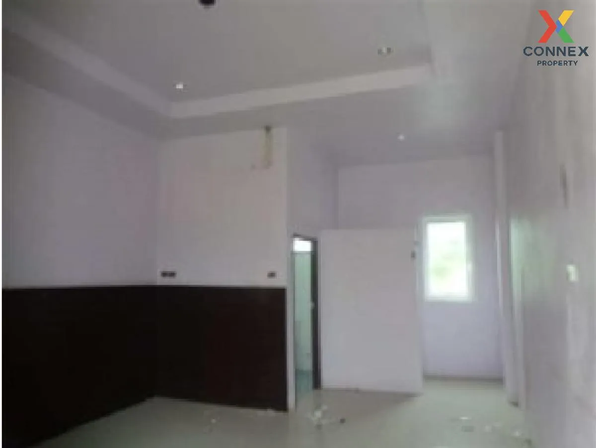 For Sale 2 - storey house with business, 1420 square meters Surat 4