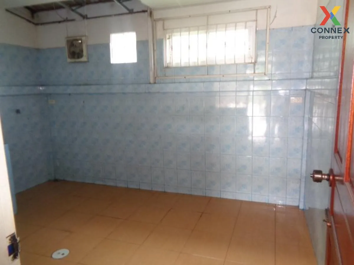 ขายอาคารพาณิชย์ 2 ชั้น 140.10 ตารางเมตร พุนพิน สุราษฎร์ธานี ท่าโร ขายอาคารพาณิชย์ 2 ชั้น 140.10 ตารางเมตร พุนพิน สุราษฎร์ธานี ท่าโร 4