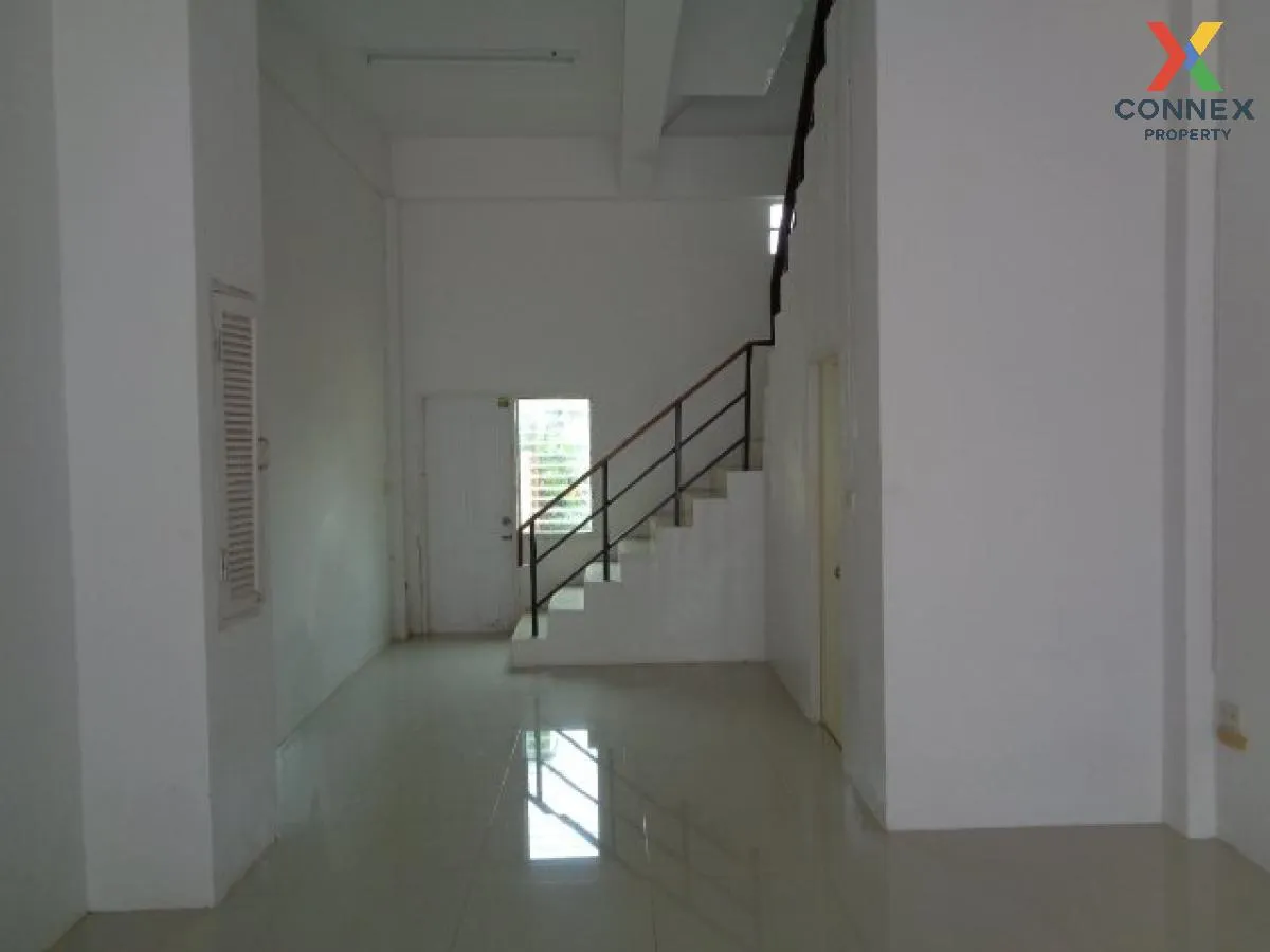 ขายอาคารพาณิชย์ 3 ชั้น 195 ตารางเมตร เมืองสุราษฎร์ธานี สุราษฎร์ธา ขายอาคารพาณิชย์ 3 ชั้น 195 ตารางเมตร เมืองสุราษฎร์ธานี สุราษฎร์ธา 2