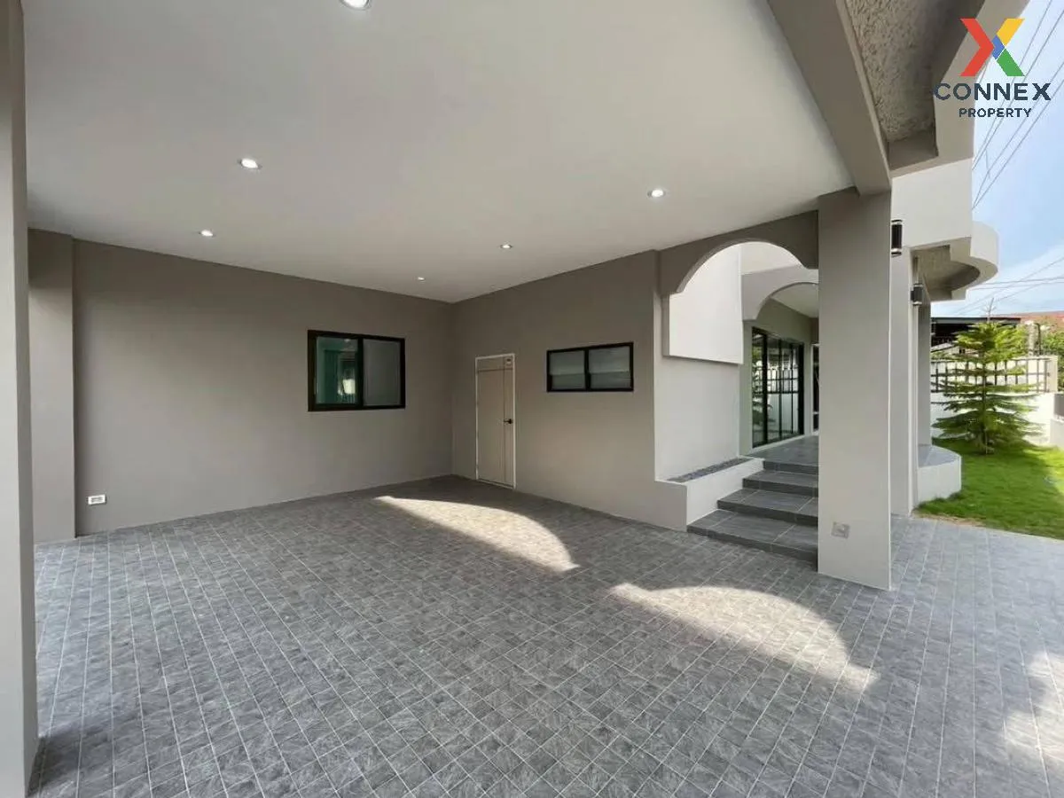 For Sale House , Preecha Lamphet , wide frontage , newly renovate 3