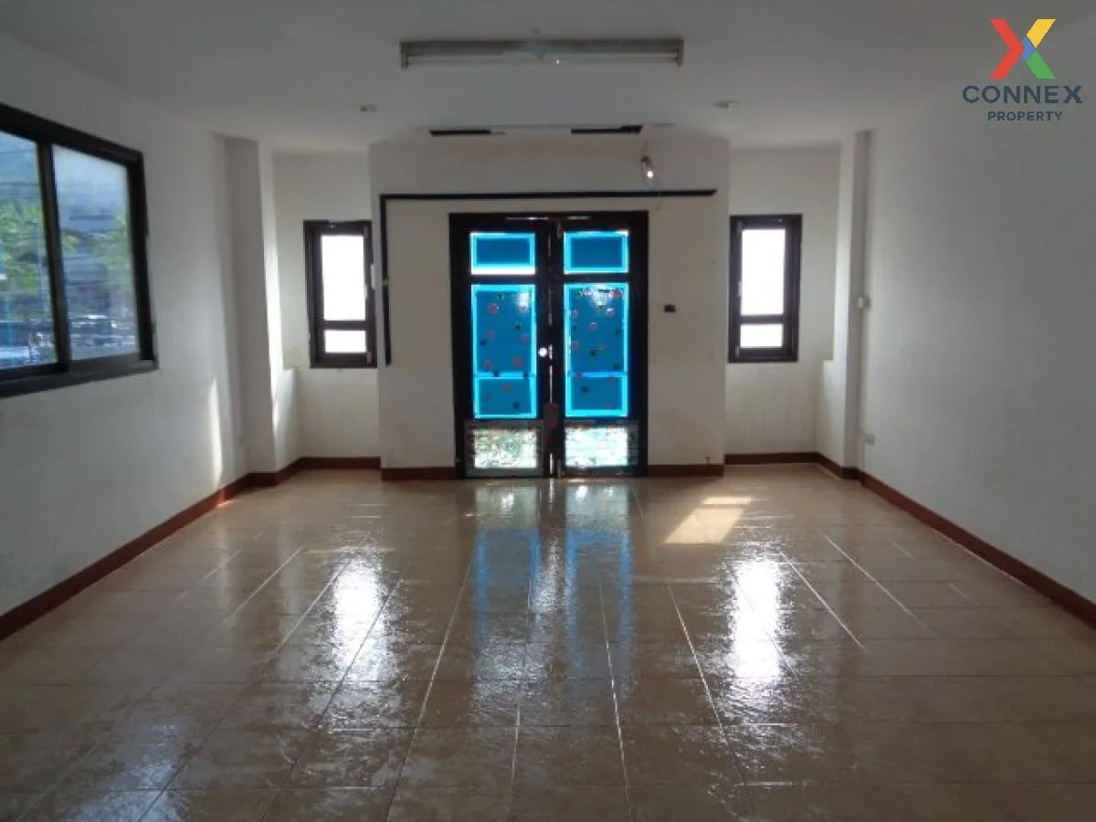 ขายอาคารพาณิชย์ 3 ชั้น 194 ตารางเมตร เกาะสมุย สุราษฎร์ธานี บ่อผุด ขายอาคารพาณิชย์ 3 ชั้น 194 ตารางเมตร เกาะสมุย สุราษฎร์ธานี บ่อผุด 4