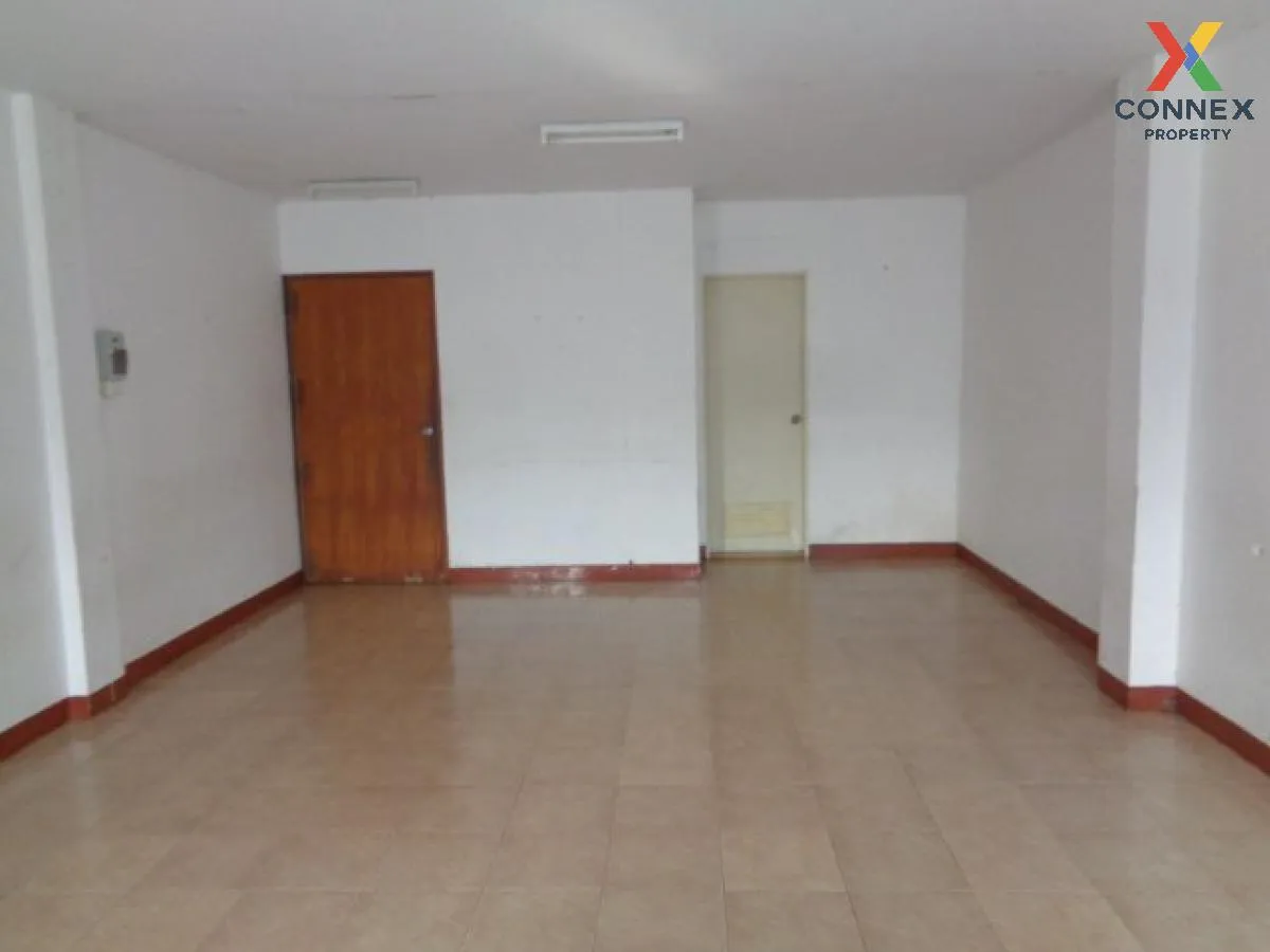 ขายอาคารพาณิชย์ 3 ชั้น 194 ตารางเมตร เกาะสมุย สุราษฎร์ธานี บ่อผุด ขายอาคารพาณิชย์ 3 ชั้น 194 ตารางเมตร เกาะสมุย สุราษฎร์ธานี บ่อผุด