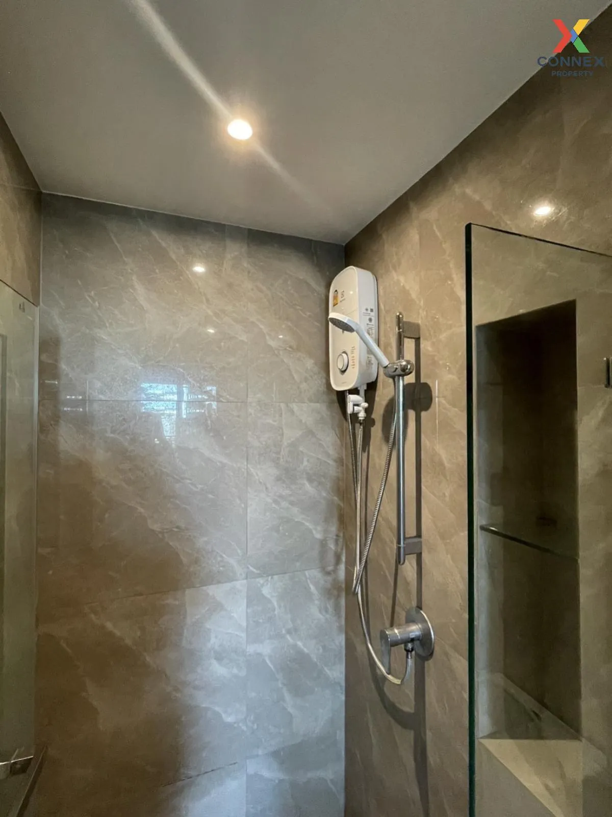 ขายคอนโด  เดอะ ไพรเวซี่ เอส BTS-ปุณณวิถี บางจาก เขต พระโขนง กรุงเ