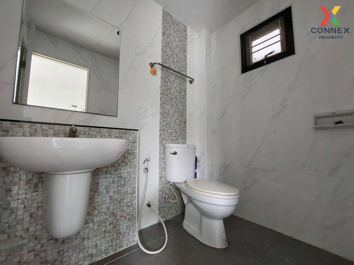 ขายทาวน์เฮ้าส์/ทาวน์โฮม  นิรันดา ชลบุรี หน้ากว้าง ดอนหัวฬอ เมืองช