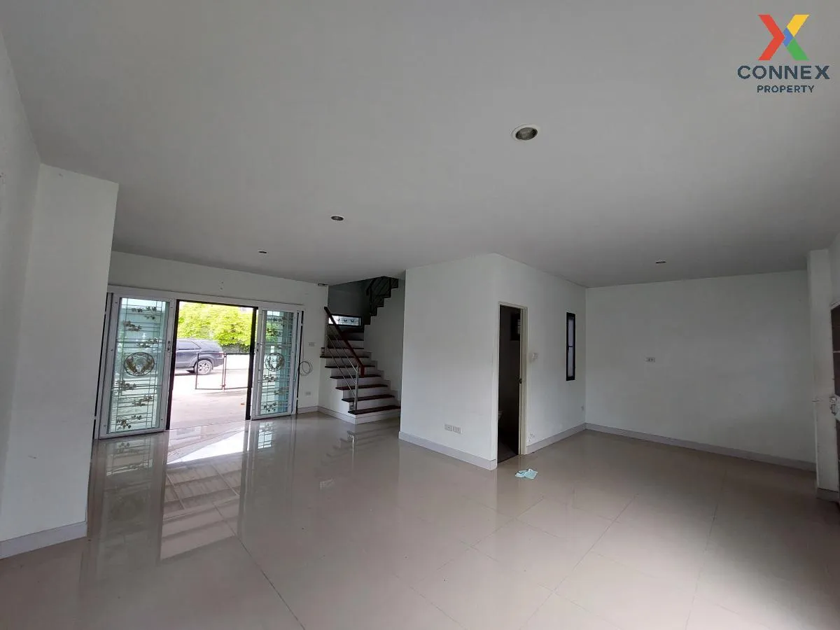 ขายทาวน์เฮ้าส์/ทาวน์โฮม  นิรันดา ชลบุรี หน้ากว้าง ดอนหัวฬอ เมืองช