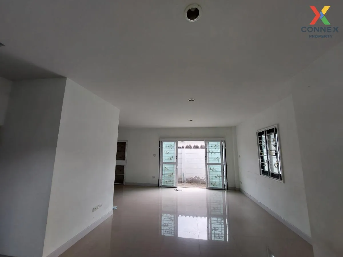 ขายทาวน์เฮ้าส์/ทาวน์โฮม  นิรันดา ชลบุรี หน้ากว้าง ดอนหัวฬอ เมืองช