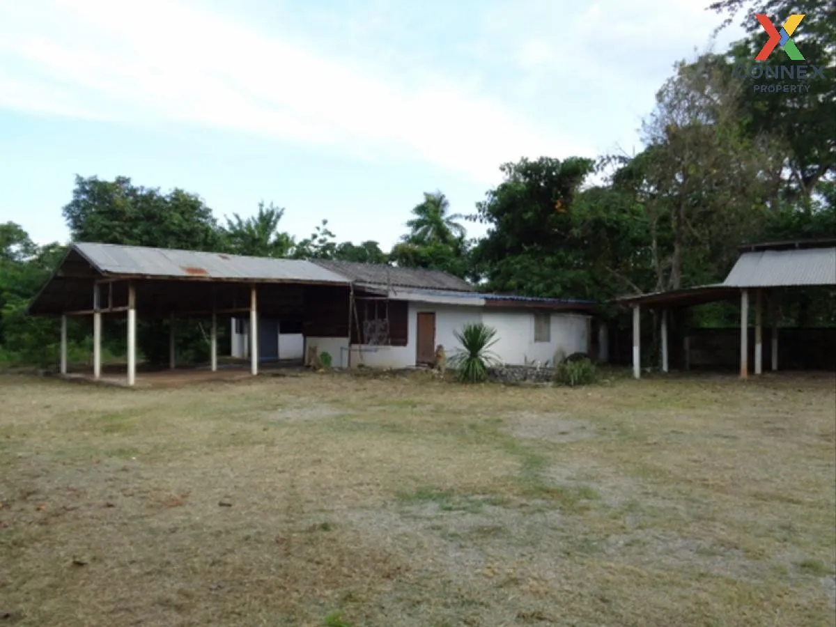 ขายบ้านพร้อมกิจการ เลย  840.00 ตร.ว.   เอราวัณ  กิ่งอำเภอเอราวัณ  3