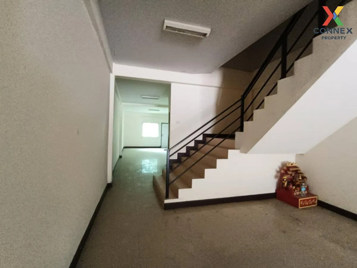 For Sale Commercial Building , Yoo Leaw Ruan , Wang Phong , Pran 