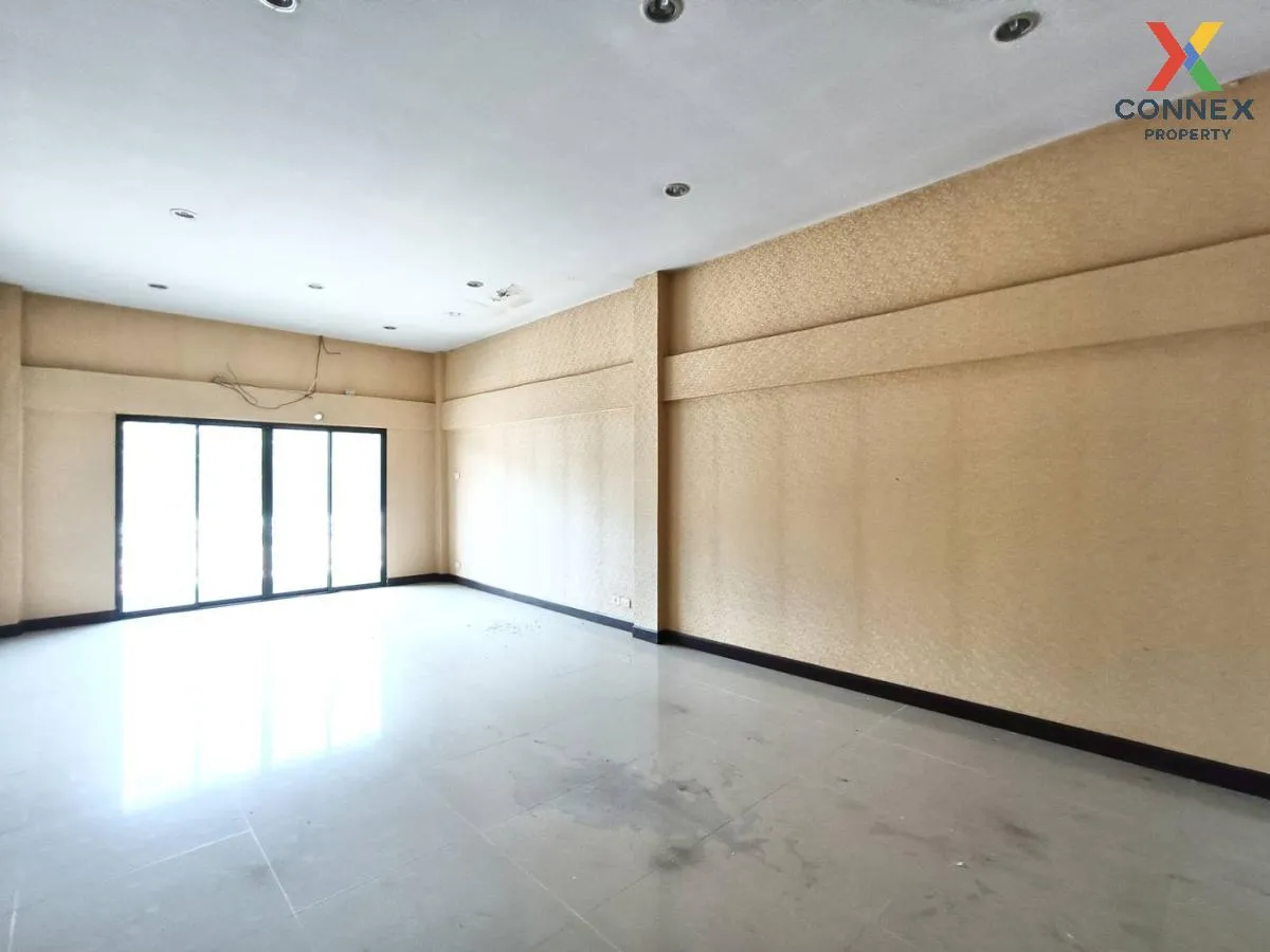 For Sale Commercial Building , Yoo Leaw Ruan , Wang Phong , Pran 
