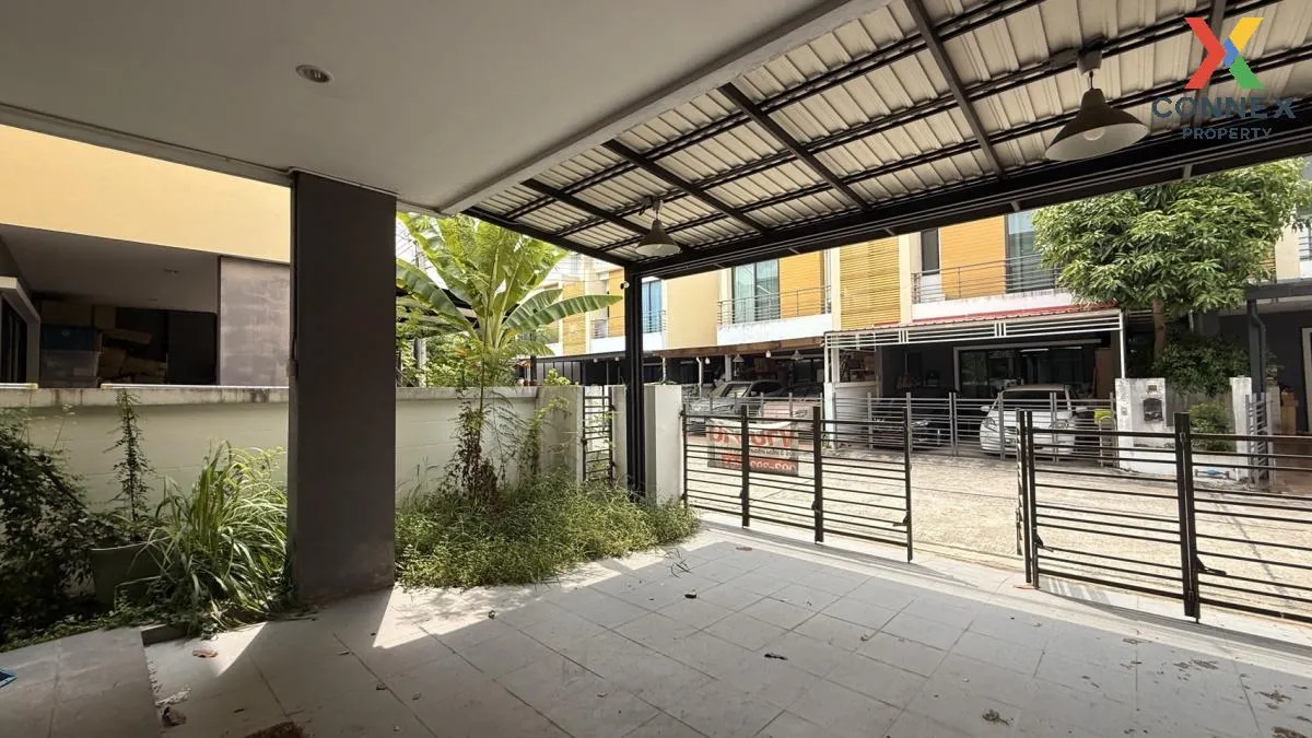 For Sale Townhouse/Townhome  , VIRIDIAN RATCHAPRUEK , wide fronta 4