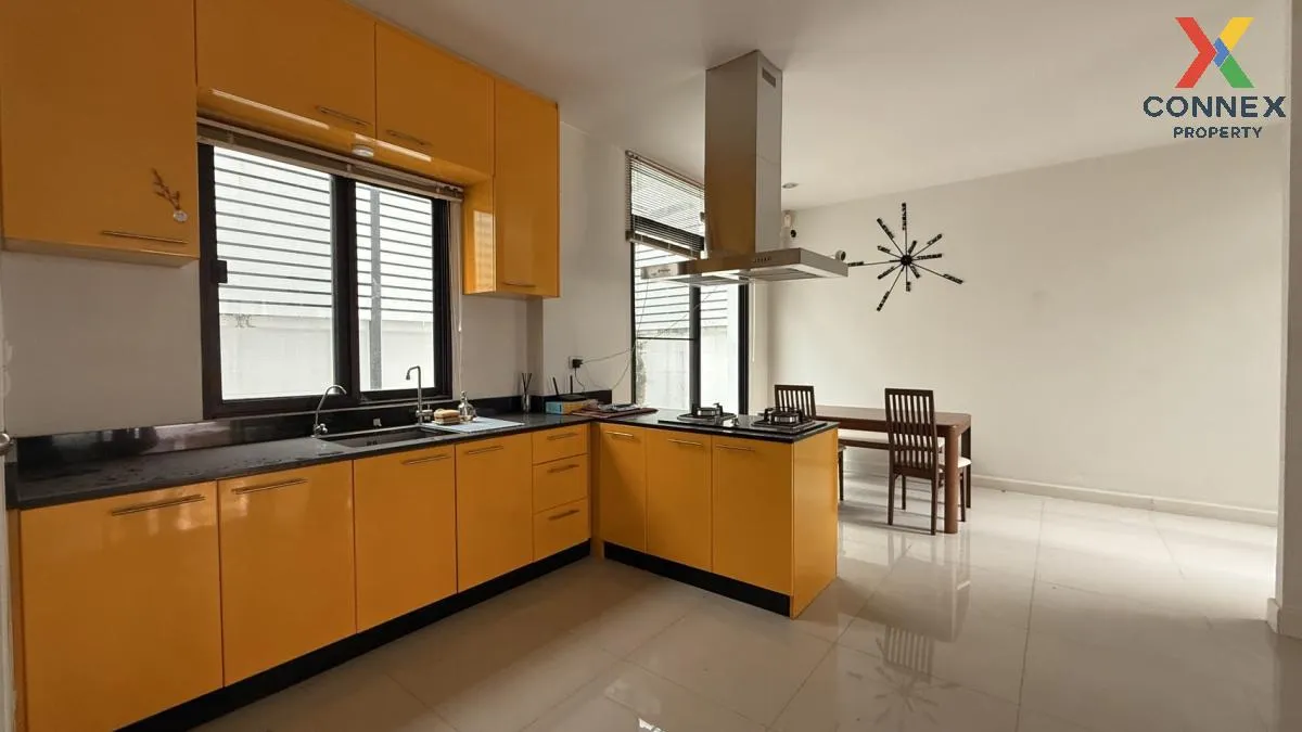 For Sale Townhouse/Townhome  , VIRIDIAN RATCHAPRUEK , wide fronta