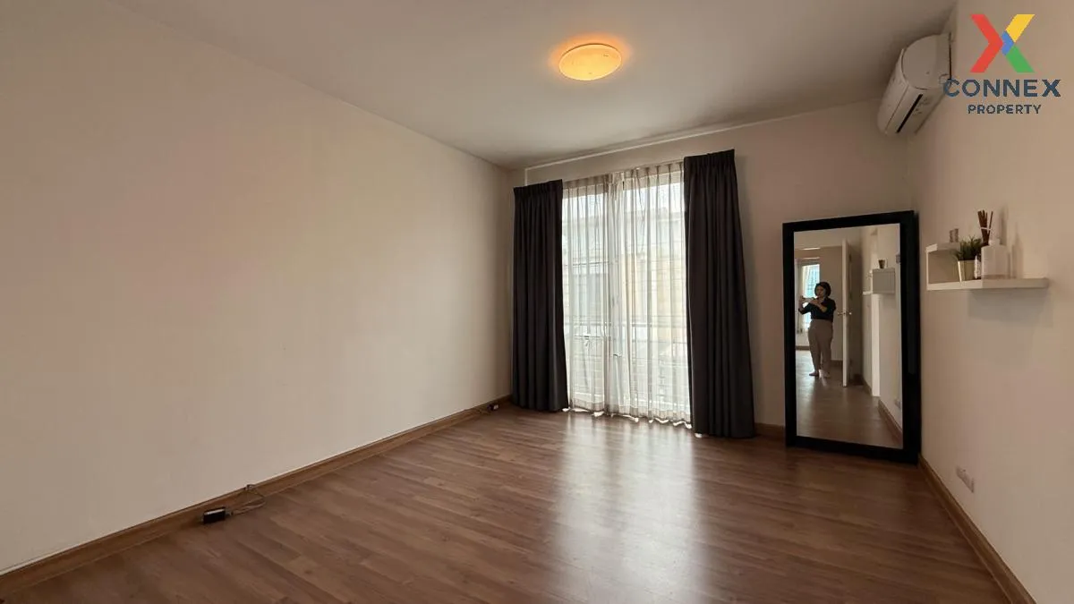 For Sale Townhouse/Townhome  , VIRIDIAN RATCHAPRUEK , wide fronta