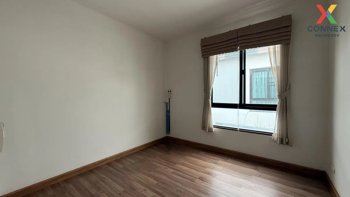 For Sale Townhouse/Townhome  , VIRIDIAN RATCHAPRUEK , wide fronta