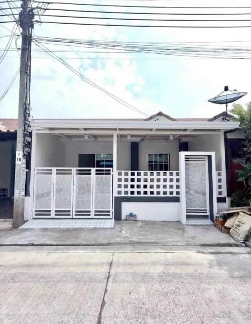 ขายทาวน์เฮ้าส์/ทาวน์โฮม  บ้านพฤกษา 38/1 บางกรวย - ไทรน้อย หน้ากว้าง รีโนเวทใหม่ ไทรน้อย ไทรน้อย นนทบุรี CX-121172