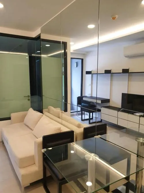 เช่าคอนโด  วีธารา สุขุมวิท 36 BTS-ทองหล่อ พระโขนง เขต คลองเตย กรุงเทพ CX-121177