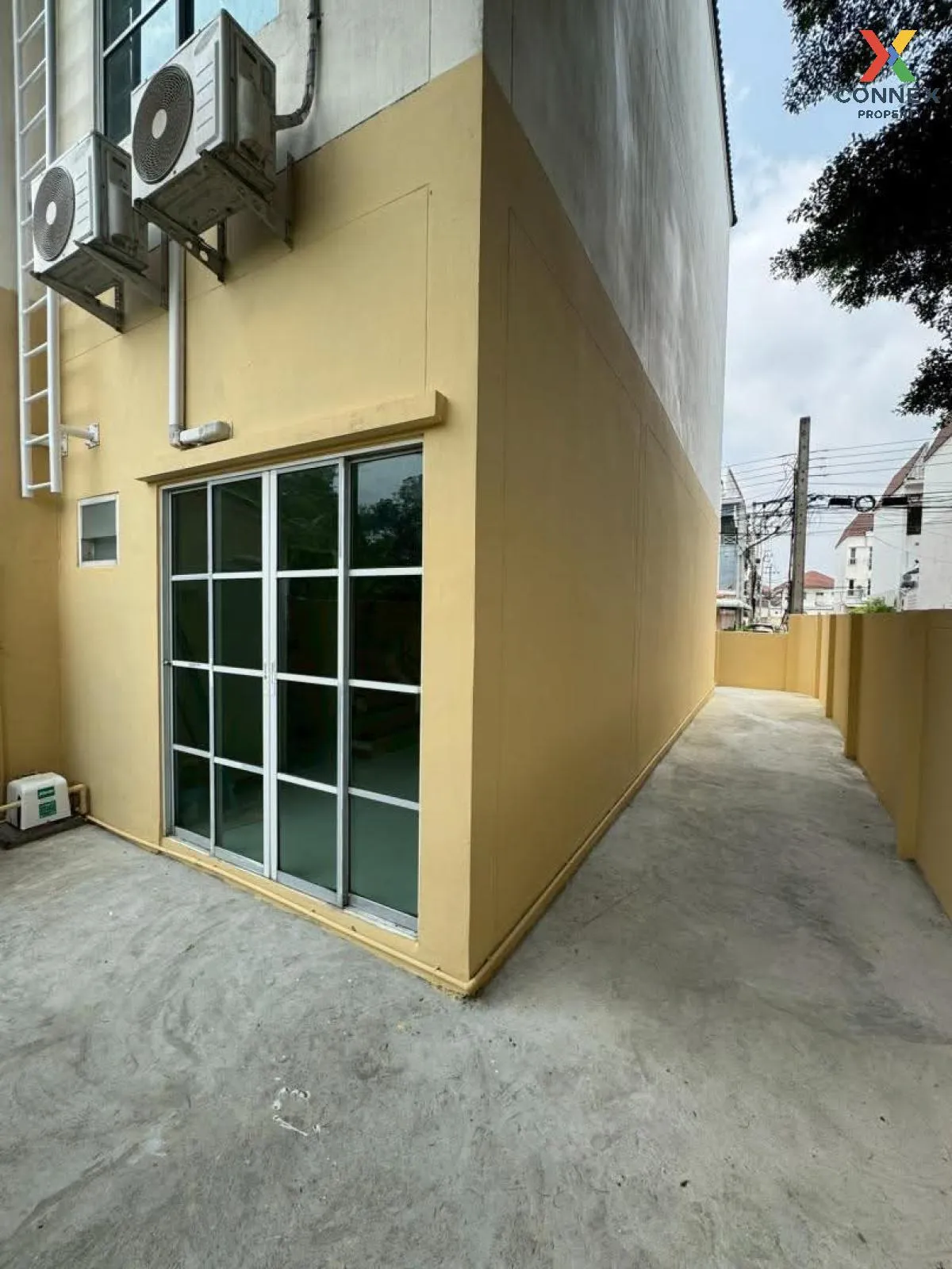 ขายทาวน์เฮ้าส์/ทาวน์โฮม  โมเดิร์น ทาวน์ เอกชัย 46 คลองบางพราน เขต