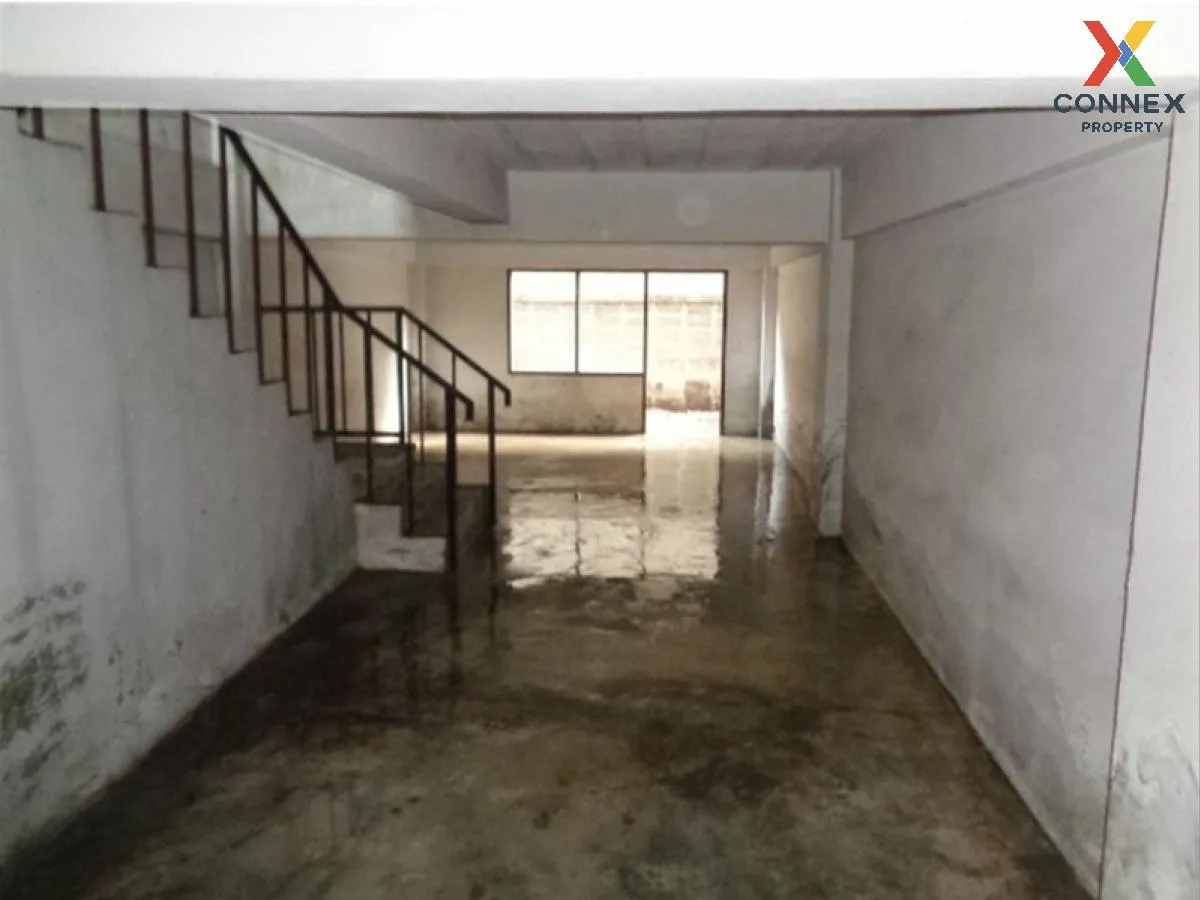 For Sale 4 - storey Commercial building Mueang Chachoengsao , Cha