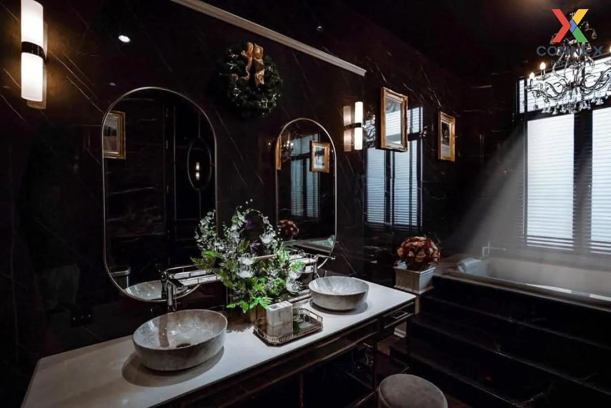 ขายขายบ้านเดี่ยวพร้อมที่ดิน The Black Kingdom Pool Villa  หรูใจกล