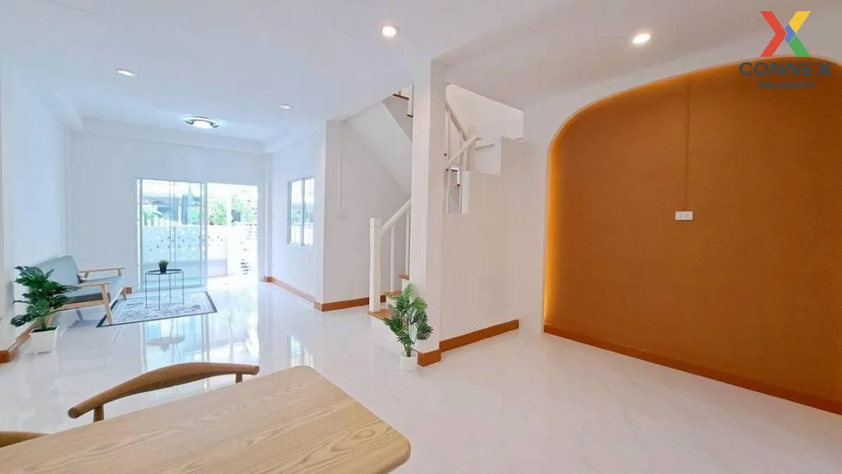 For Sale Townhouse/Townhome  , Lully Ville Lumlukka Khlong 3 , ne