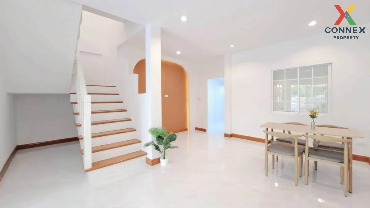 For Sale Townhouse/Townhome  , Lully Ville Lumlukka Khlong 3 , ne