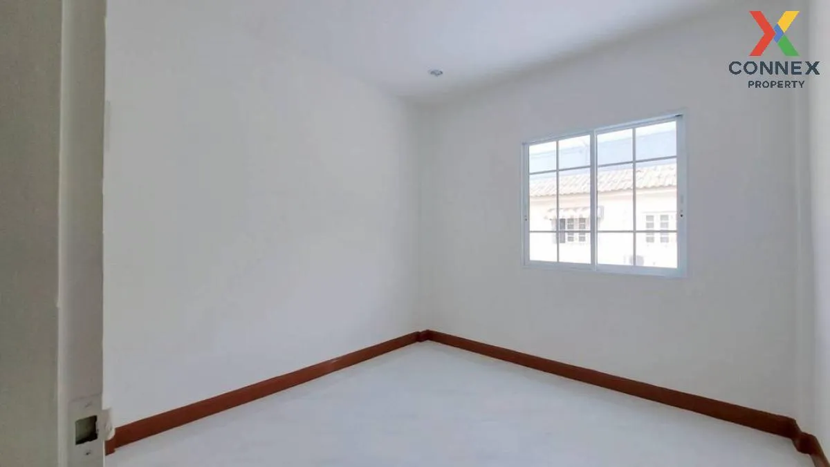 For Sale Townhouse/Townhome  , Lully Ville Lumlukka Khlong 3 , ne